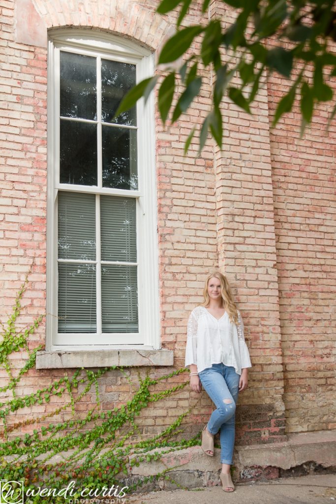 senior girl urban session