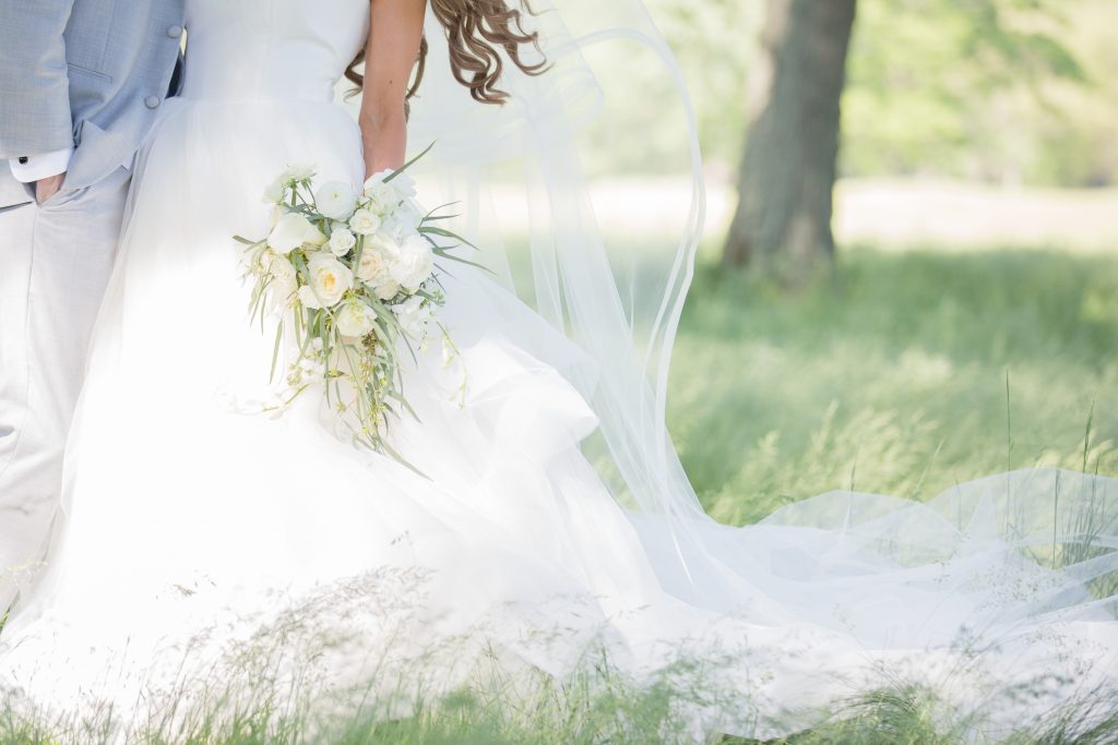 bride holding beautiful bouquet